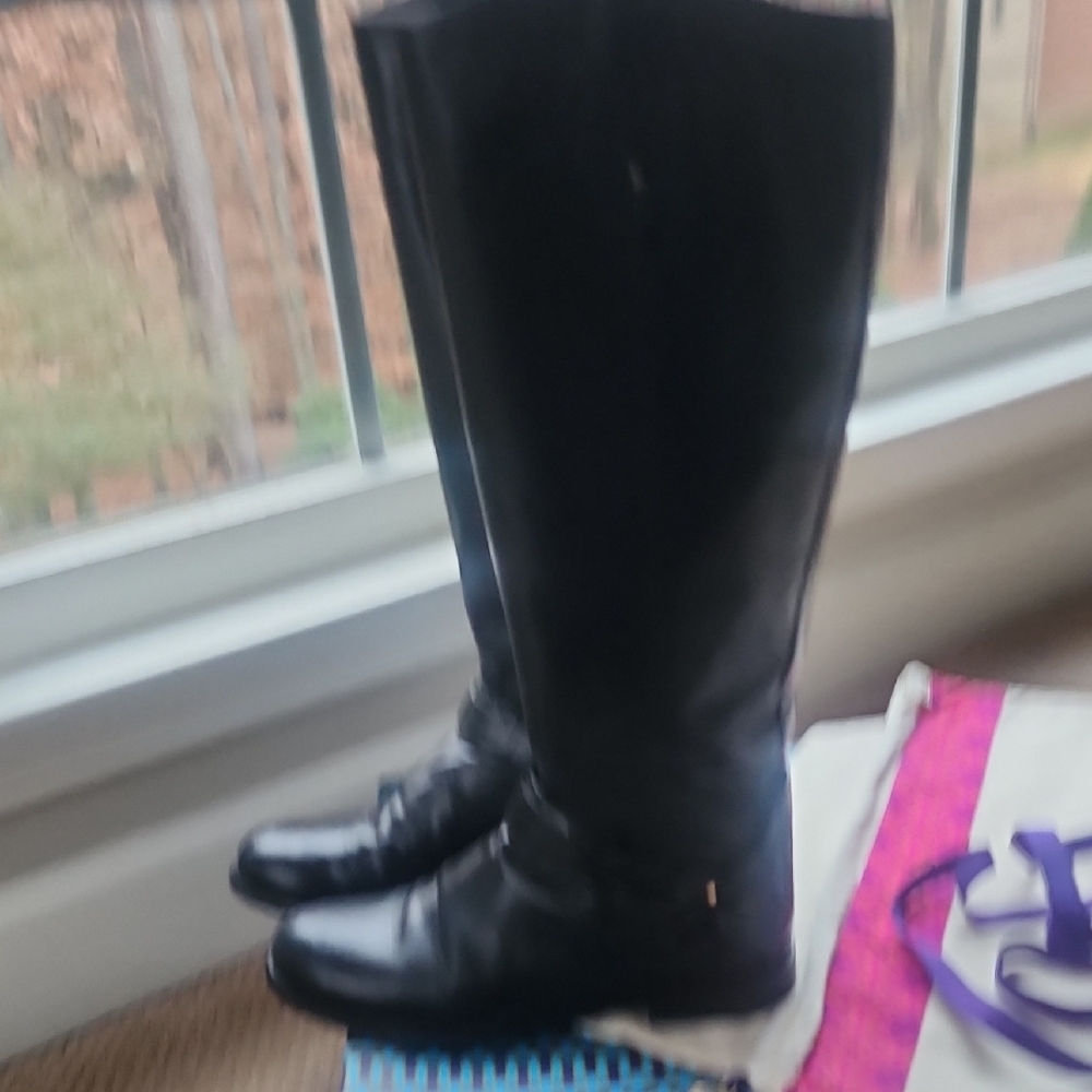 Black Knee-High Leather Boots - Picture 4 of 8